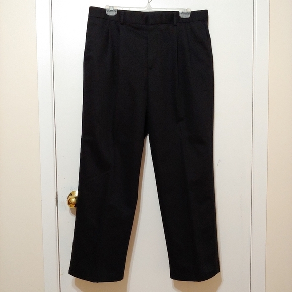 Dockers Pleated Black Pants - Picture 2 of 8